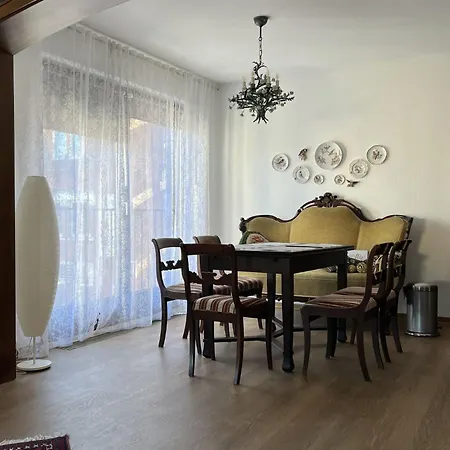 Daire Altstadt Zentrum By Interhome *
